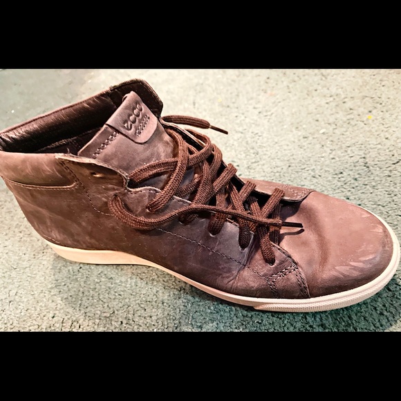 ECCO Leather Lace-Up High Top Sneaker.  Like New - Picture 8 of 9